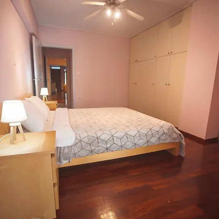 Koukaki Cozy Apartment