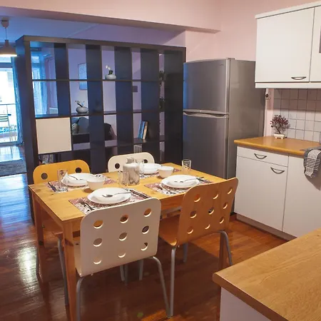 Koukaki Cozy Apartment